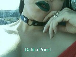 Dahlia_Priest