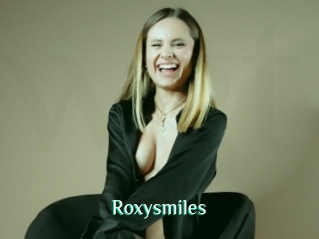 Roxysmiles